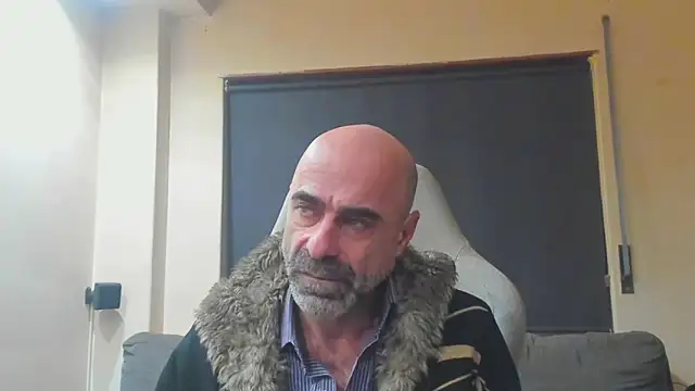 Snapshot of Bicopflirt chatting on 02/12/26, 12:16 Bicopflirt online show from 02/12/26, 12:16