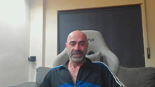 Snapshot of Bicopflirt chatting on 02/14/26, 02:30 Bicopflirt online show from 02/14/26, 02:30