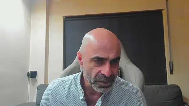 Snapshot of Bicopflirt chatting on 02/25/26, 11:25 Bicopflirt online show from 02/25/26, 11:25