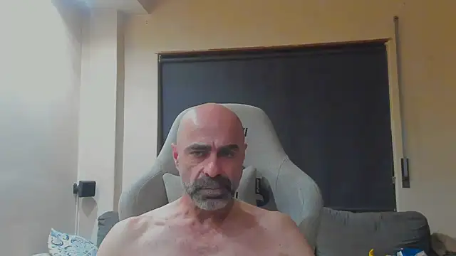 Snapshot of Bicopflirt chatting on 06/16/26, 09:28 Bicopflirt online show from 06/16/26, 09:28