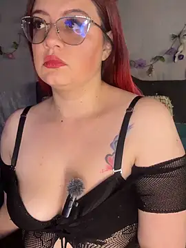 Snapshot of NinaGauther chatting on 06/18/26, 02:10 NinaGauther online show from 06/18/26, 02:10