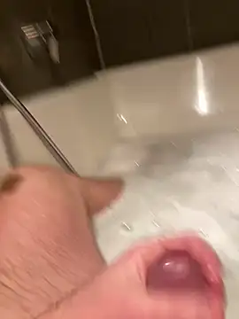 LivingLegend1978 online show from 02/05/25, 06:04