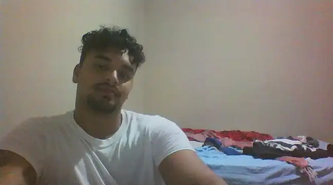 Snapshot of Xcumshot33 chatting on 03/21/25, 02:18 Xcumshot33 online show from 03/21/25, 02:18