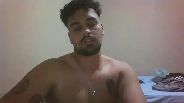 Snapshot of Xcumshot33 chatting on 09/10/25, 02:11 Xcumshot33 online show from 09/10/25, 02:11