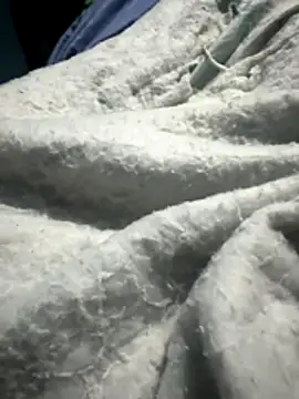 Snapshot of Your_love39 chatting on 12/23/25, 07:17 Your love39 online show from 12/23/25, 07:17