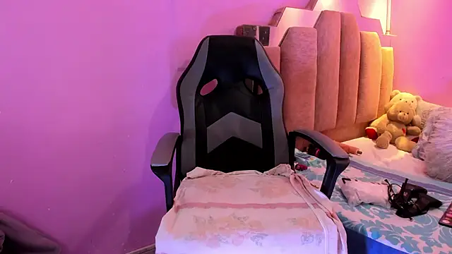 LoveQueen2 online show from 01/18/26, 11:58