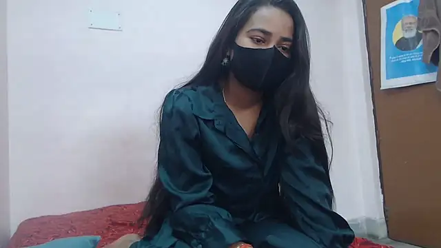 Snapshot of wildbabes chatting on 12/19/24, 02:23 wildbabes online show from 12/19/24, 02:23