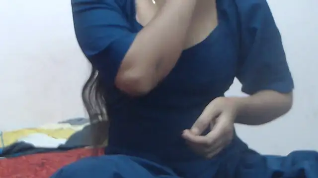 Snapshot of wildbabes chatting on 12/30/24, 12:11 wildbabes online show from 12/30/24, 12:11