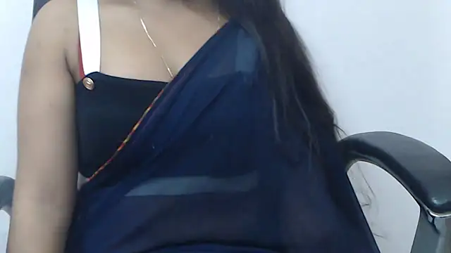 Snapshot of wildbabes chatting on 02/04/25, 10:02 wildbabes online show from 02/04/25, 10:02