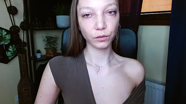 EmillyPlay online show from 03/25/26, 06:30