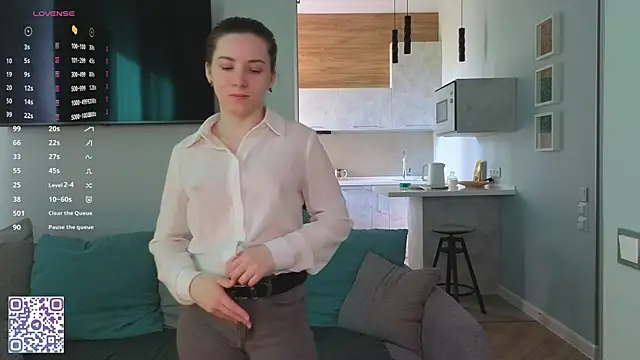 DonnaBurkee online show from 05/05/26, 04:09