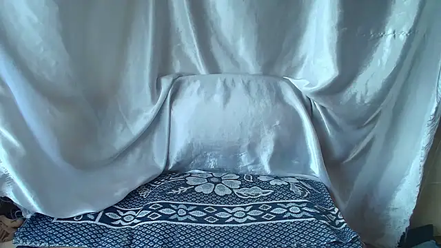 Snapshot of Burberrry_ chatting on 07/12/26, 04:53 Burberrry online show from 07/12/26, 04:53
