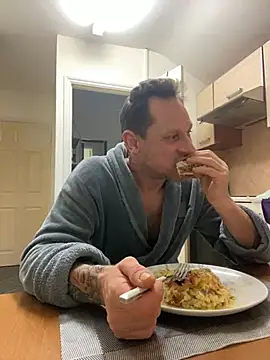 Yourhotboy 42 online show from 02/05/25, 11:39