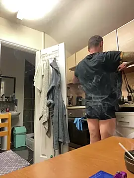 Yourhotboy 42 online show from 03/05/25, 07:17