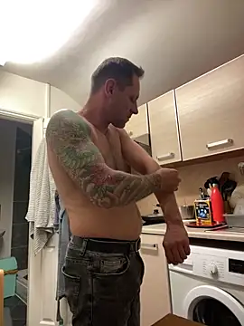 Yourhotboy 42 online show from 10/09/25, 05:44