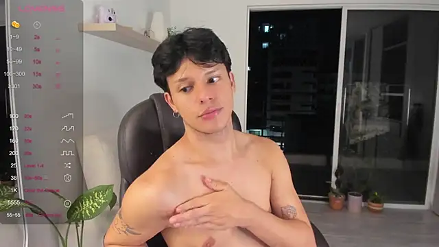 Snapshot of Alexxblue chatting on 12/04/24, 05:27 Alexxblue online show from 12/04/24, 05:27