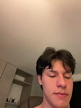 Snapshot of Alexxblue chatting on 12/31/24, 06:05 Alexxblue online show from 12/31/24, 06:05