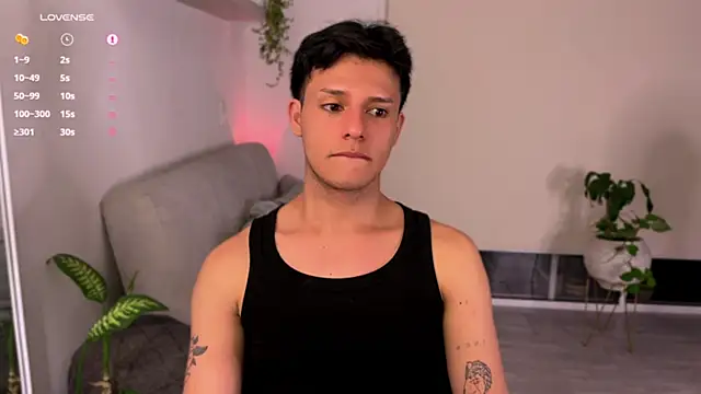 Snapshot of Alexxblue chatting on 10/11/25, 02:55 Alexxblue online show from 10/11/25, 02:55