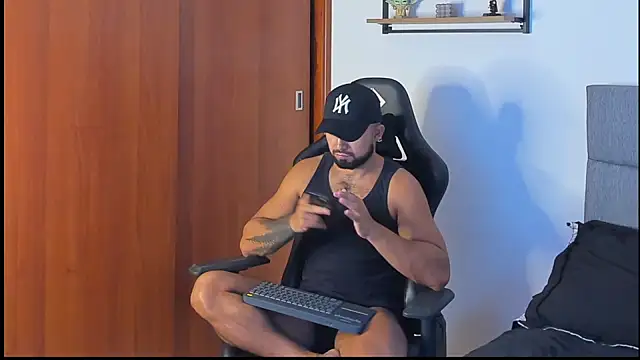 ethaanjones online show from 10/02/25, 07:43