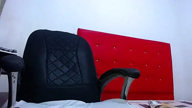 Snapshot of jarley_joker3 chatting on 11/25/25, 06:24 jarley joker3 online show from 11/25/25, 06:24