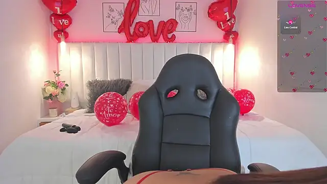 ivy collins online show from 02/15/25, 01:10