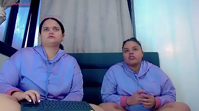 brunnette hot online show from 12/03/25, 10:57