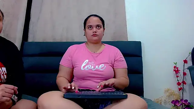 brunnette hot online show from 02/12/26, 10:54