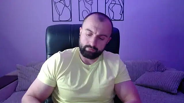 brindlefly6969 online show from 02/02/26, 12:37