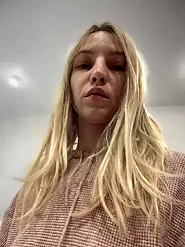 Adelina0001 online show from 12/07/24, 06:48