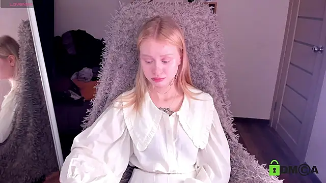 Snapshot of MalenaErnman chatting on 01/16/25, 10:32 MalenaErnman online show from 01/16/25, 10:32