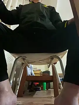 Snapshot of ntl_123 chatting on 12/19/24, 05:40 ntl 123 online show from 12/19/24, 05:40