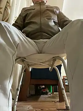 Snapshot of ntl_123 chatting on 02/20/25, 04:25 ntl 123 online show from 02/20/25, 04:25