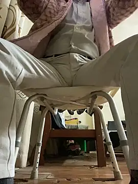 Snapshot of ntl_123 chatting on 02/26/25, 05:28 ntl 123 online show from 02/26/25, 05:28