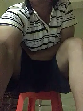 Snapshot of ntl_123 chatting on 10/16/25, 04:52 ntl 123 online show from 10/16/25, 04:52