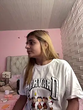 Snapshot of pamell_col chatting on 01/07/25, 01:28 pamell col online show from 01/07/25, 01:28