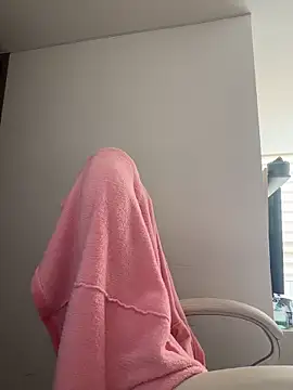 pamell col online show from 12/20/25, 03:41