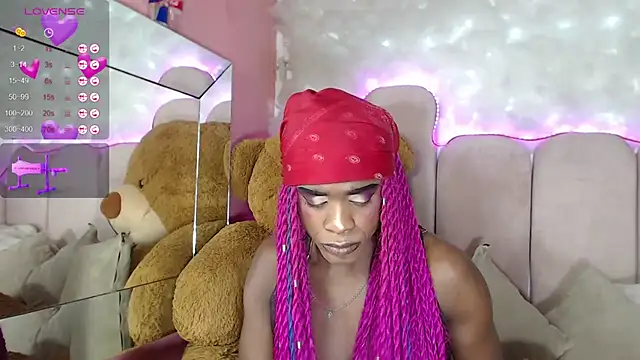 puca ebony online show from 02/12/25, 10:48