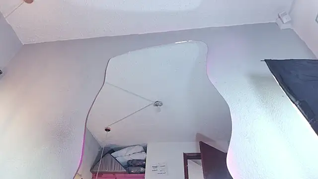 puca ebony online show from 03/03/25, 04:14