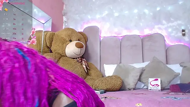 puca ebony online show from 03/21/25, 10:06