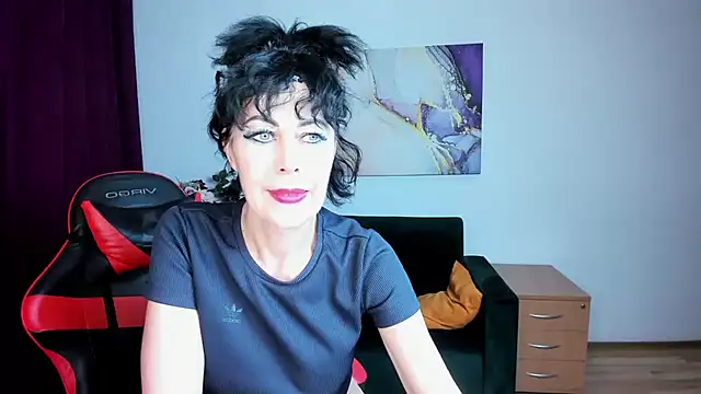 Silvia Wallec online show from 06/07/26, 05:16