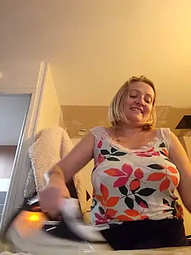 lady charlyne online show from 12/09/24, 02:06