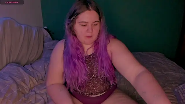 Freakcute  online show from 02/04/25, 09:31