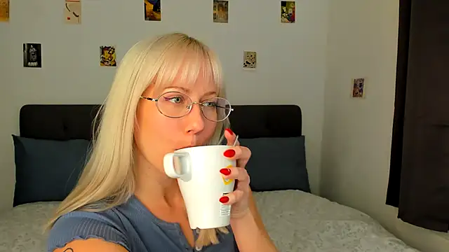 Ad Astrid online show from 02/15/26, 07:32