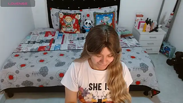 Snapshot of soniafuckboobs chatting on 12/16/25, 12:54 soniafuckboobs online show from 12/16/25, 12:54