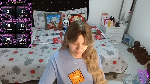 Snapshot of soniafuckboobs chatting on 12/17/25, 12:22 soniafuckboobs online show from 12/17/25, 12:22