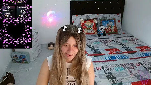 Snapshot of soniafuckboobs chatting on 12/18/25, 12:22 soniafuckboobs online show from 12/18/25, 12:22