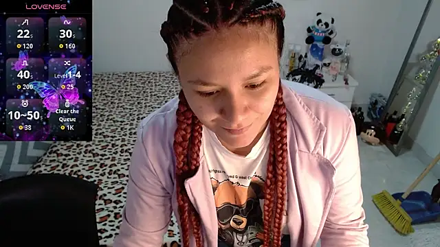 Snapshot of soniafuckboobs chatting on 02/16/26, 12:23 soniafuckboobs online show from 02/16/26, 12:23