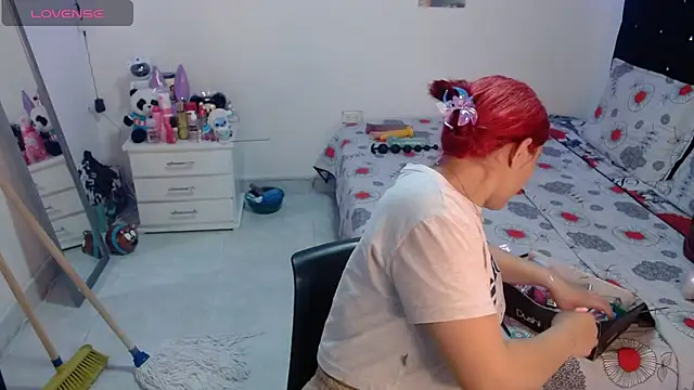 Snapshot of soniafuckboobs chatting on 05/14/26, 12:23 soniafuckboobs online show from 05/14/26, 12:23