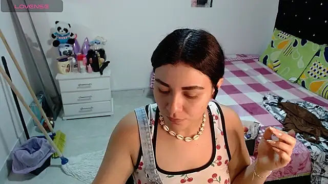 Snapshot of soniafuckboobs chatting on 06/03/26, 12:30 soniafuckboobs online show from 06/03/26, 12:30