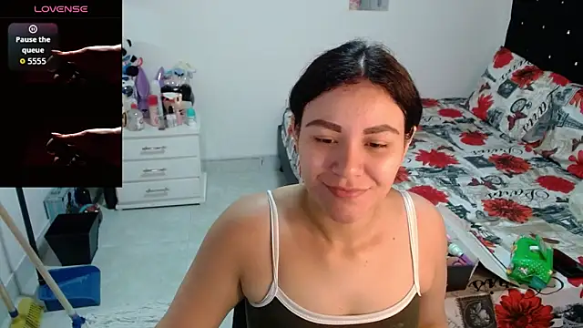 Snapshot of soniafuckboobs chatting on 06/11/26, 12:25 soniafuckboobs online show from 06/11/26, 12:25